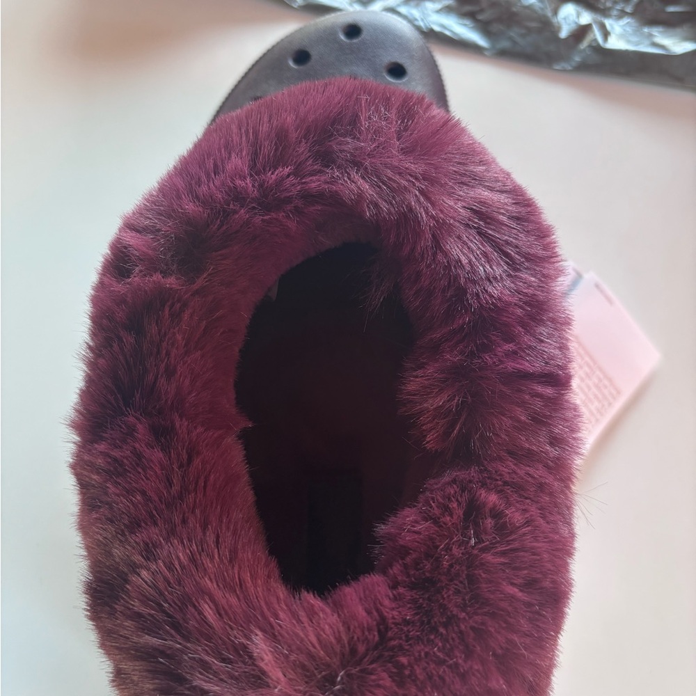 CROCS Burgundy Fur-Lined Platform Clogs